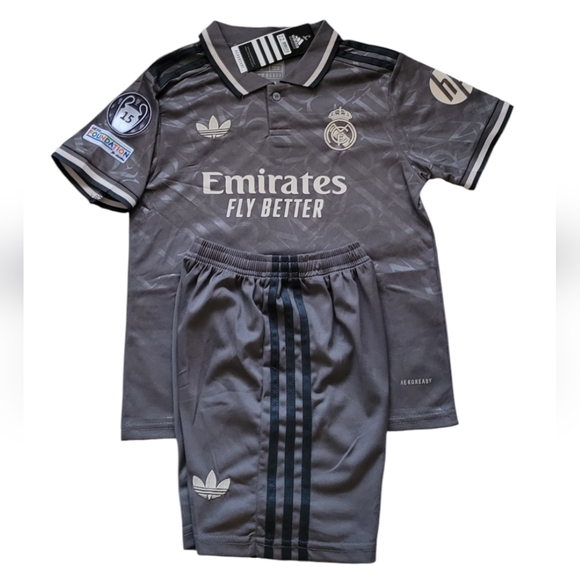 Real Madrid Vini Jr. 7 Set for Kids - Picture 4 of 5
